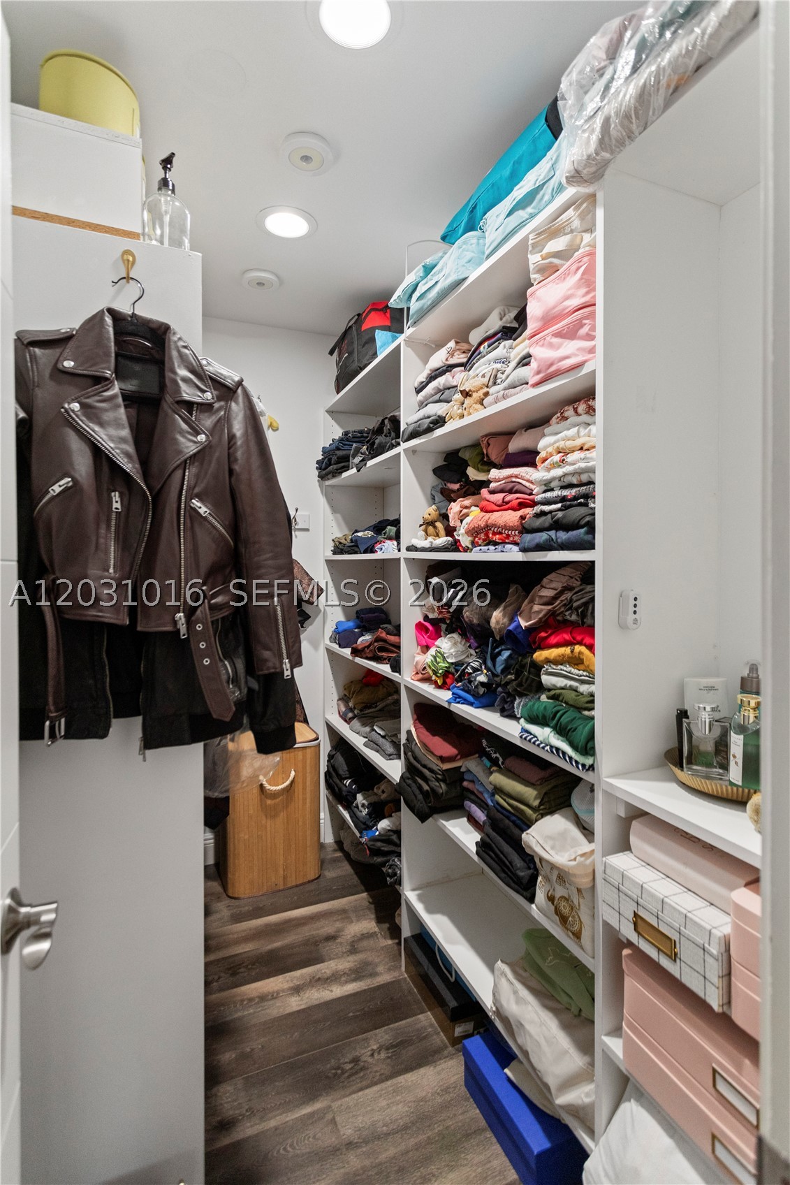 120 Golden Isles Dr #23B, Hallandale Beach FL 33009