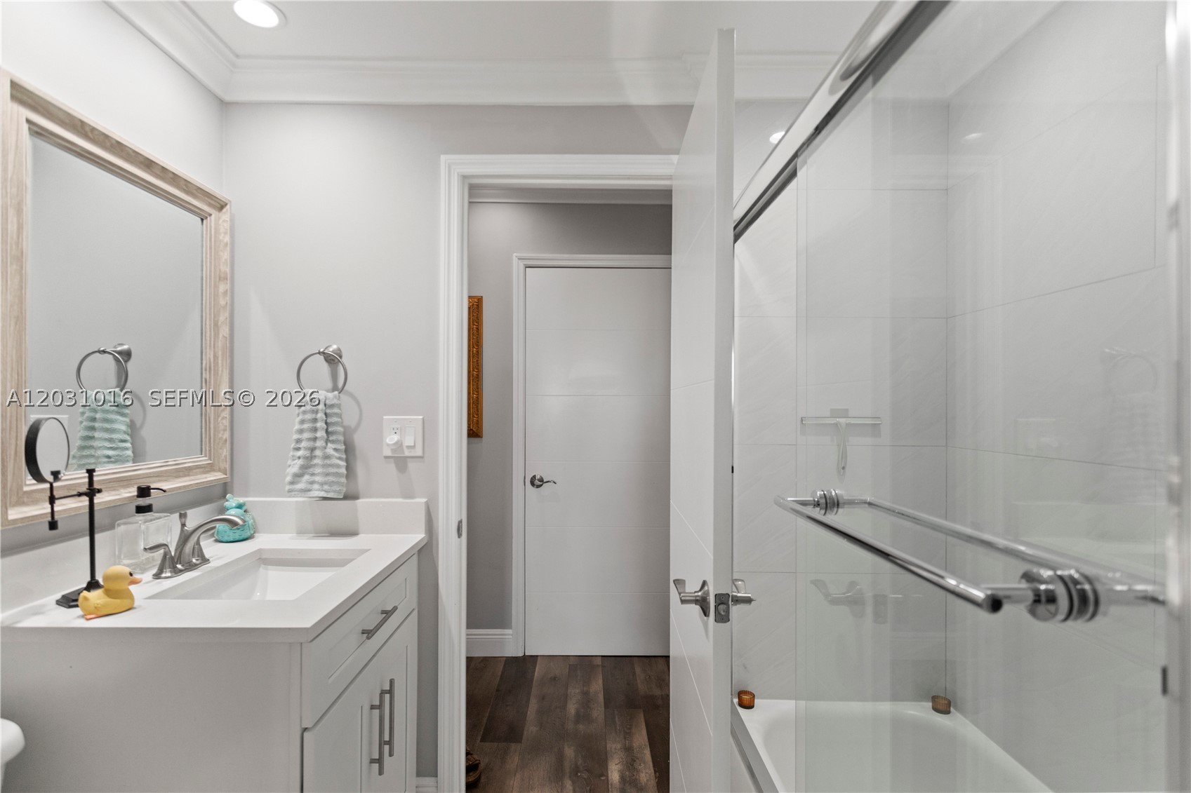 120 Golden Isles Dr #23B, Hallandale Beach FL 33009