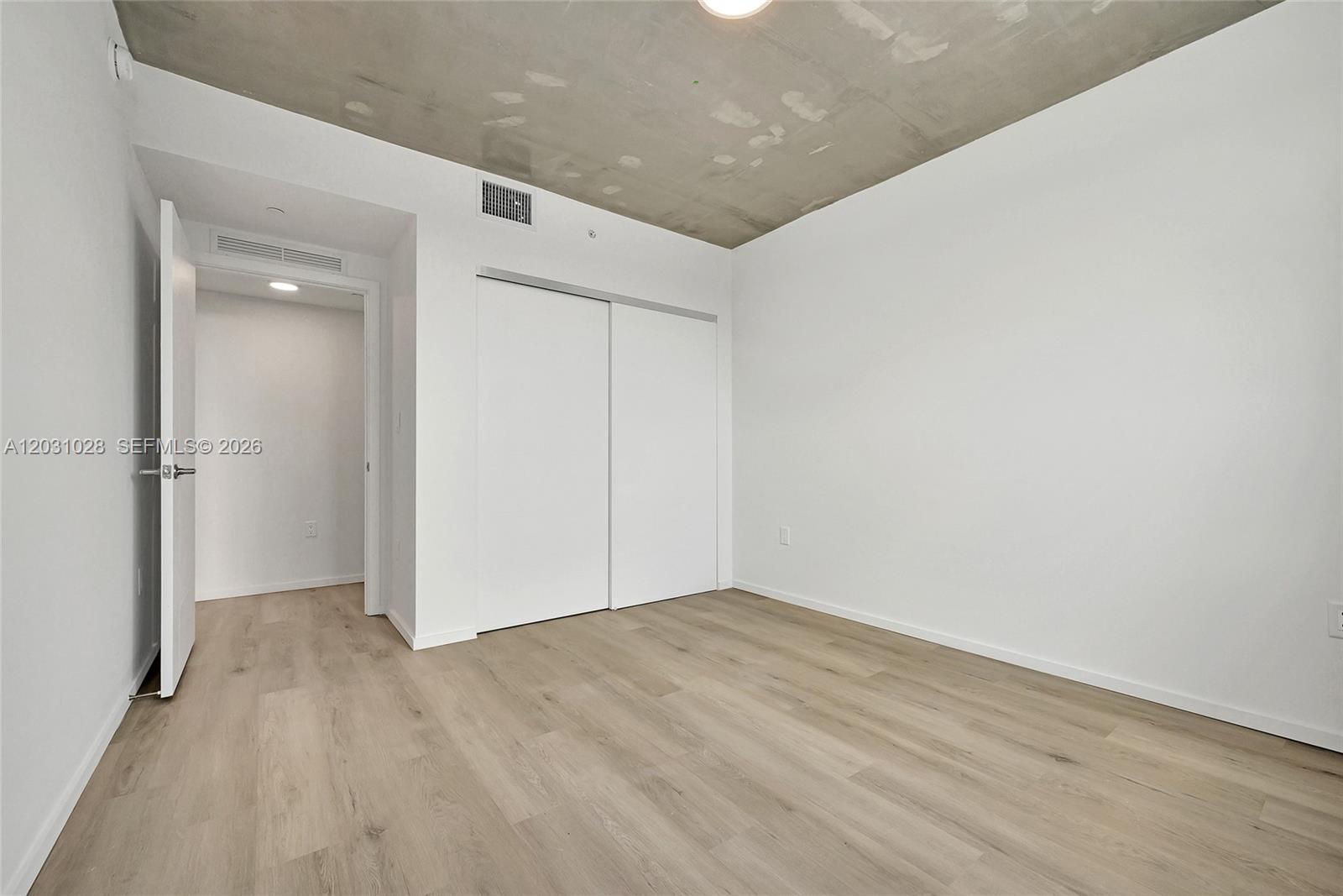 475 NE 125th #504, North Miami FL 33161