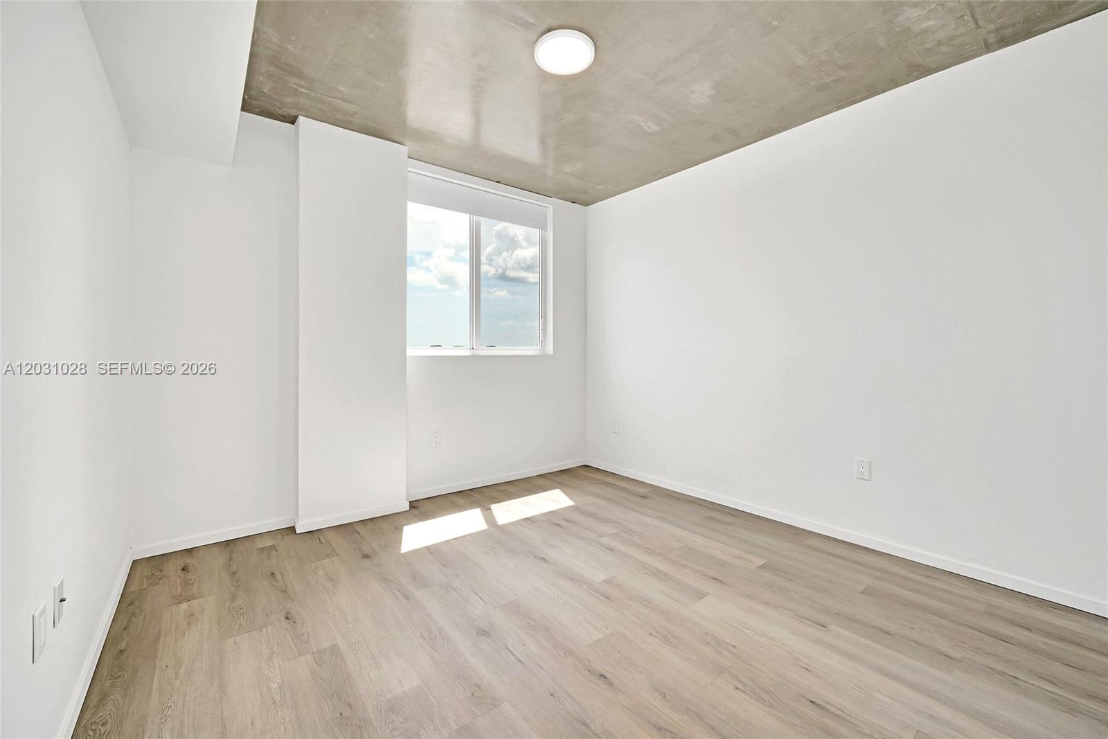 475 NE 125th #504, North Miami FL 33161