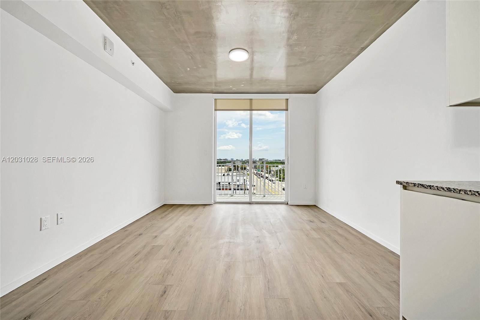 475 NE 125th #504, North Miami FL 33161