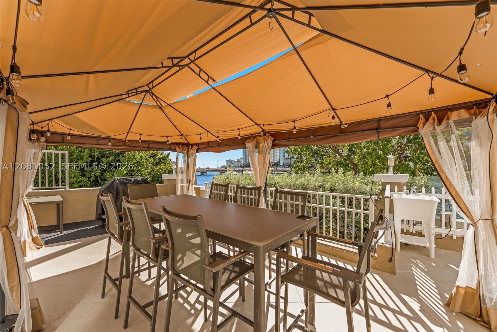 701 Brickell Key Blvd #1506, Miami FL 33131