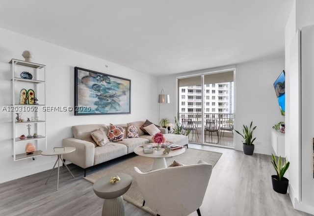701 Brickell Key Blvd #1506, Miami FL 33131