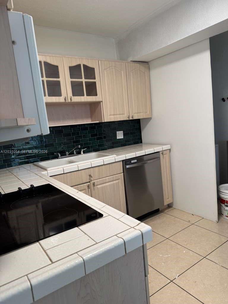 310 SW 10th St, Fort Lauderdale FL 33315