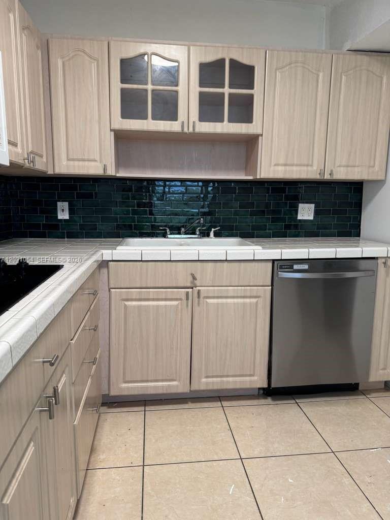 310 SW 10th St, Fort Lauderdale FL 33315