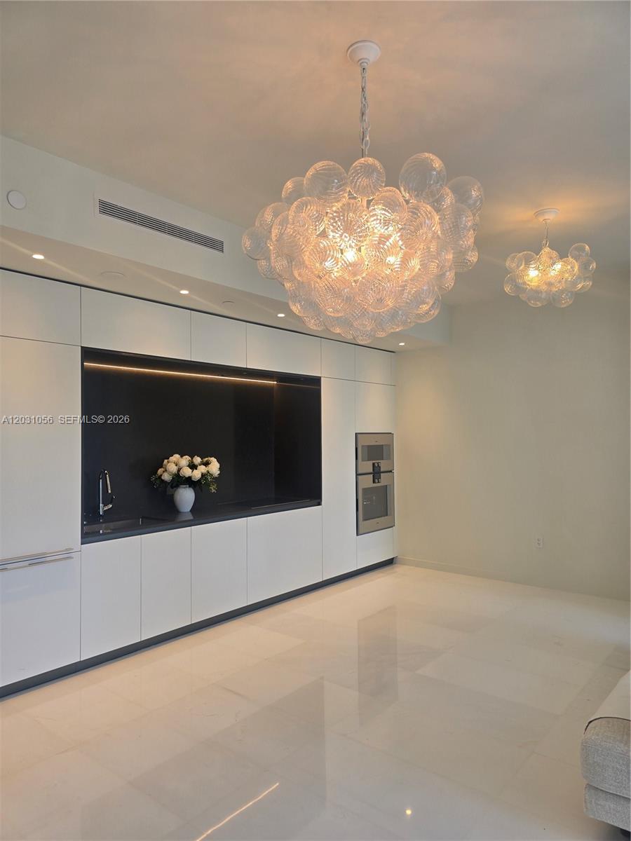 300 Biscayne Blvd Way #2408W, Miami FL 33131
