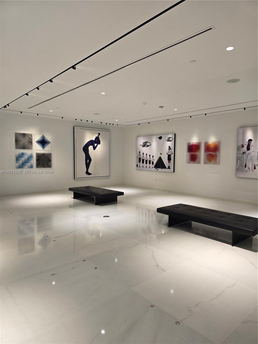 300 Biscayne Blvd Way #2408W, Miami FL 33131