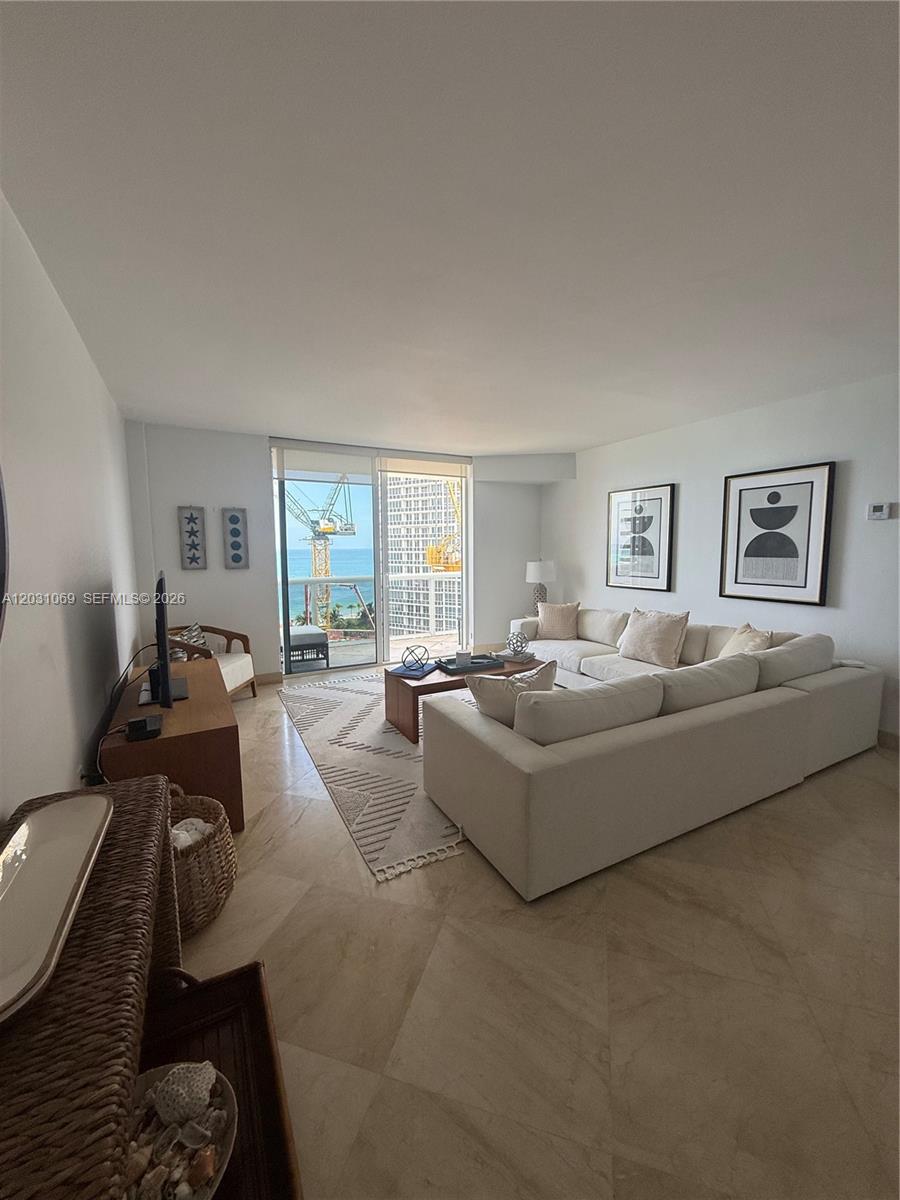 10275 Collins Ave #1221, Bal Harbour FL 33154