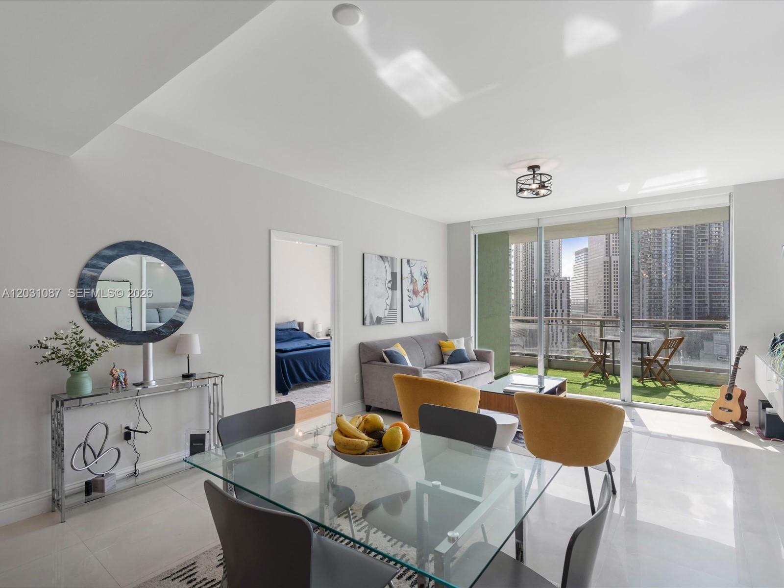 90 SW 3rd St #2015, Miami FL 33130