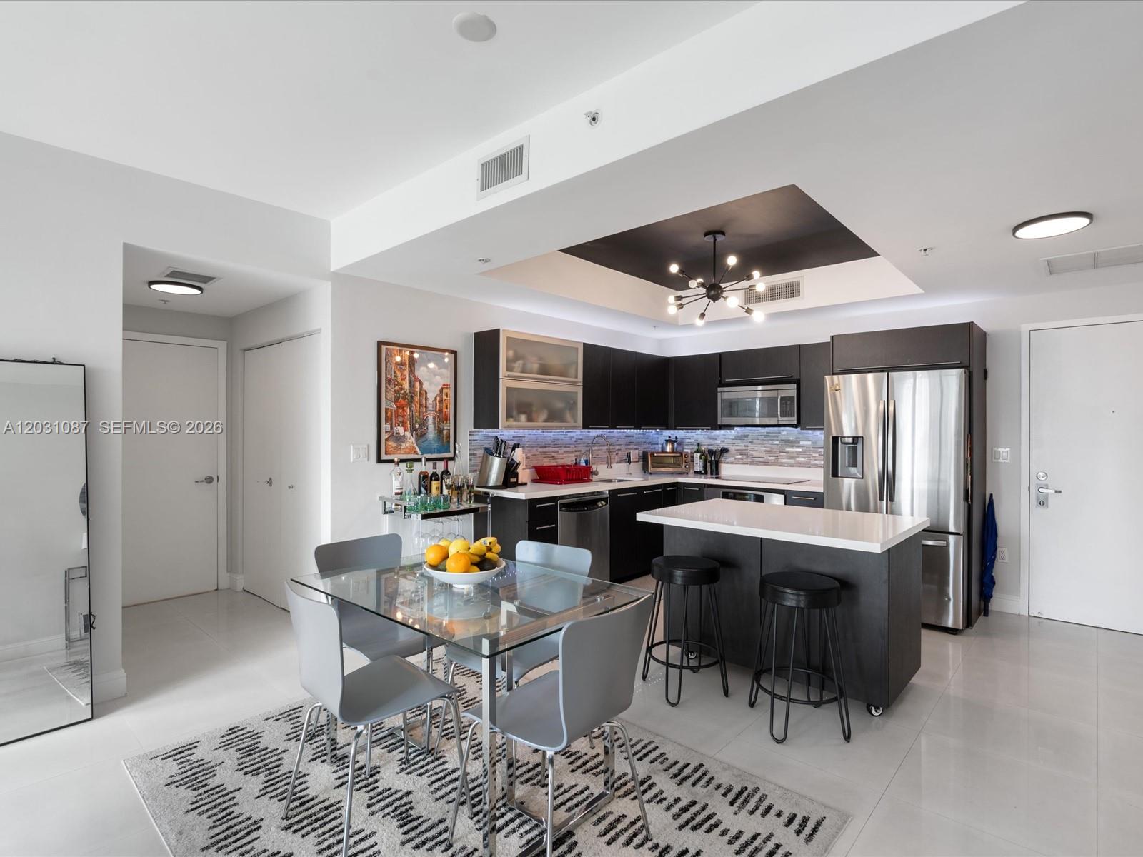 90 SW 3rd St #2015, Miami FL 33130