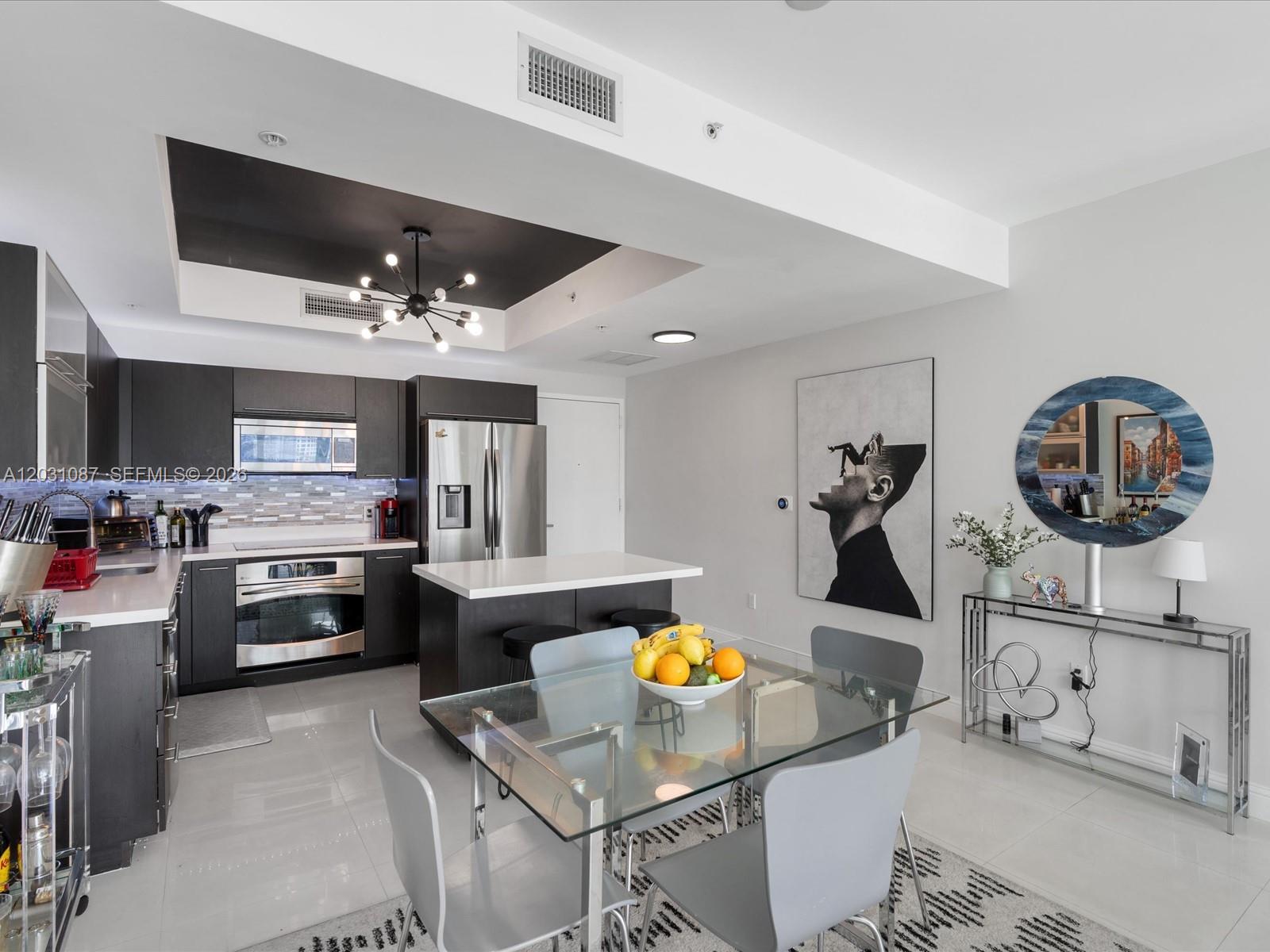 90 SW 3rd St #2015, Miami FL 33130