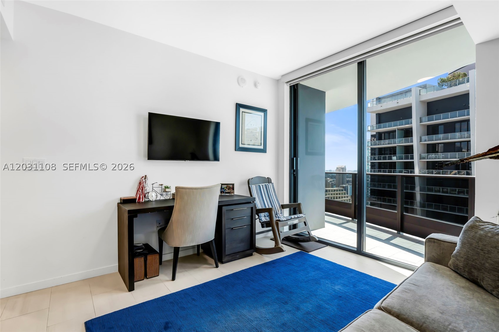 1000 Brickell Plz #4609, Miami FL 33131