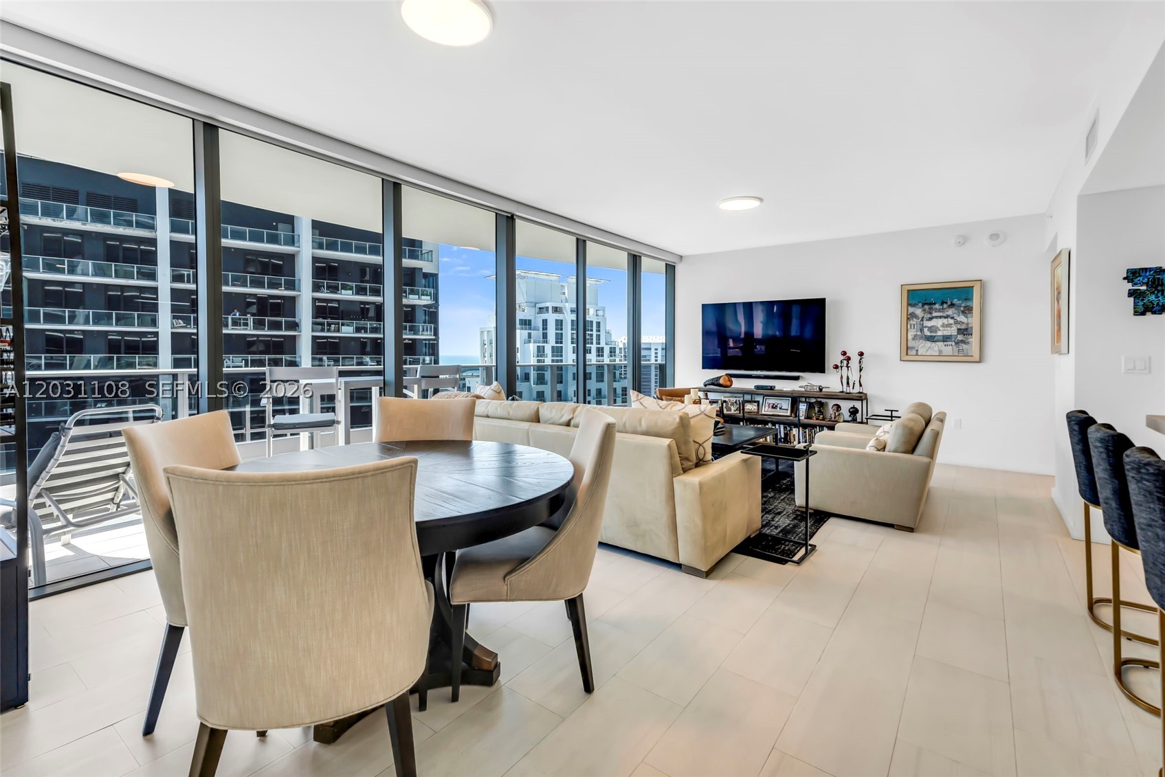1000 Brickell Plz #4609, Miami FL 33131
