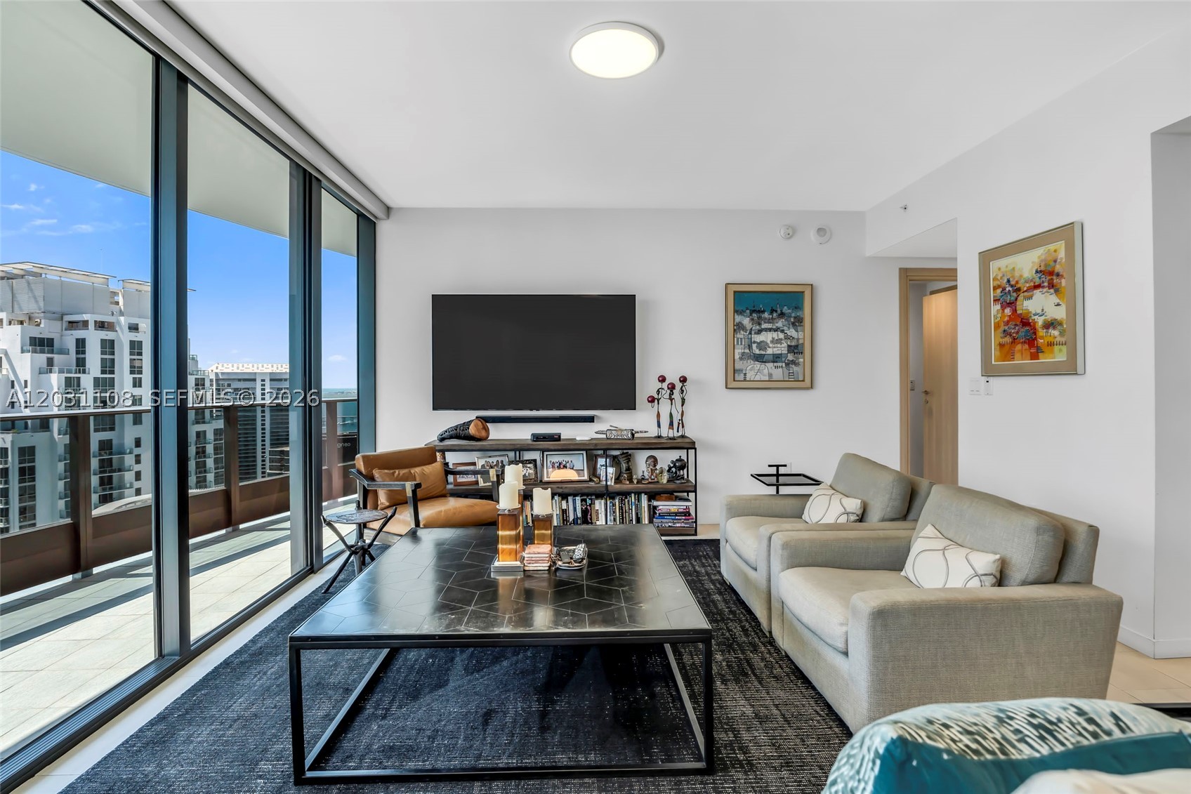 1000 Brickell Plz #4609, Miami FL 33131