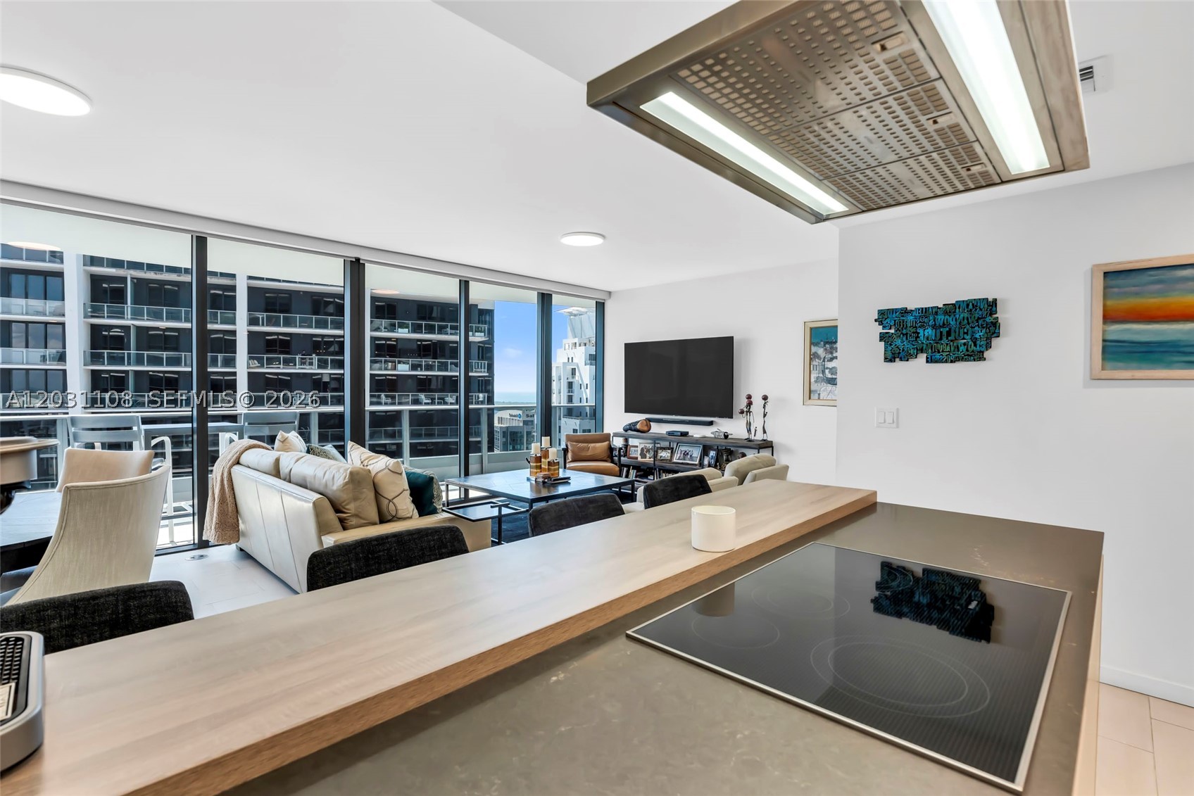 1000 Brickell Plz #4609, Miami FL 33131