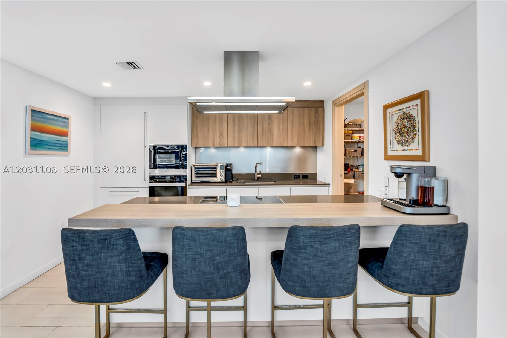 1000 Brickell Plz #4609, Miami FL 33131
