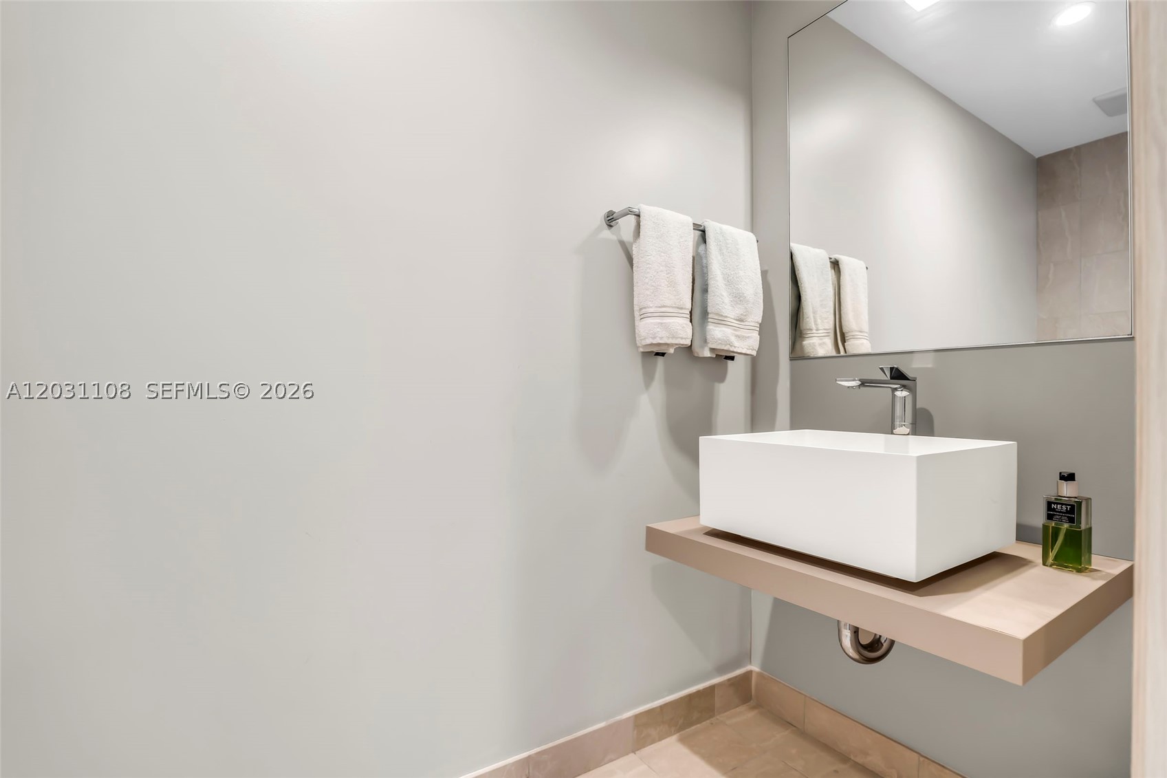 1000 Brickell Plz #4609, Miami FL 33131