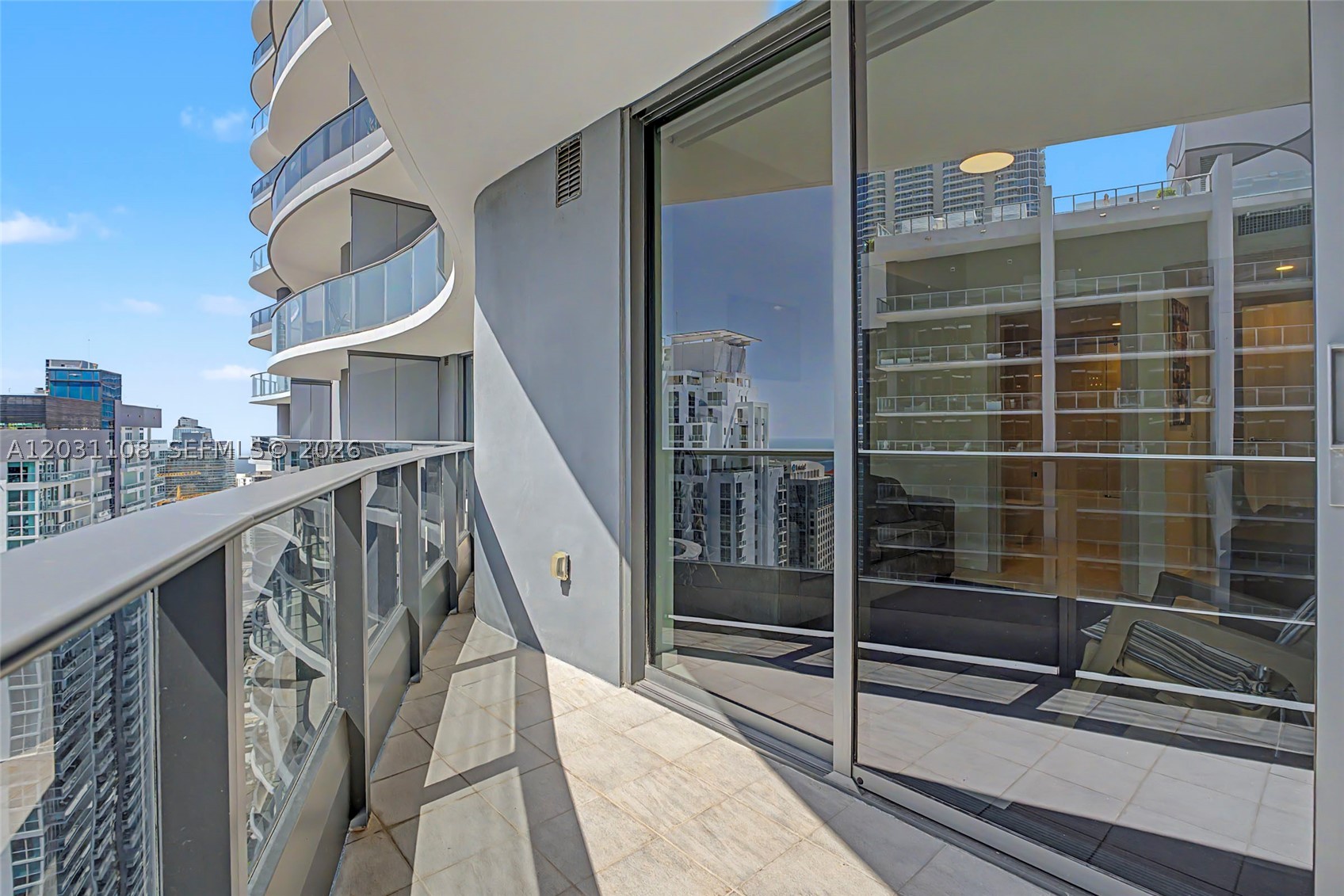 1000 Brickell Plz #4609, Miami FL 33131