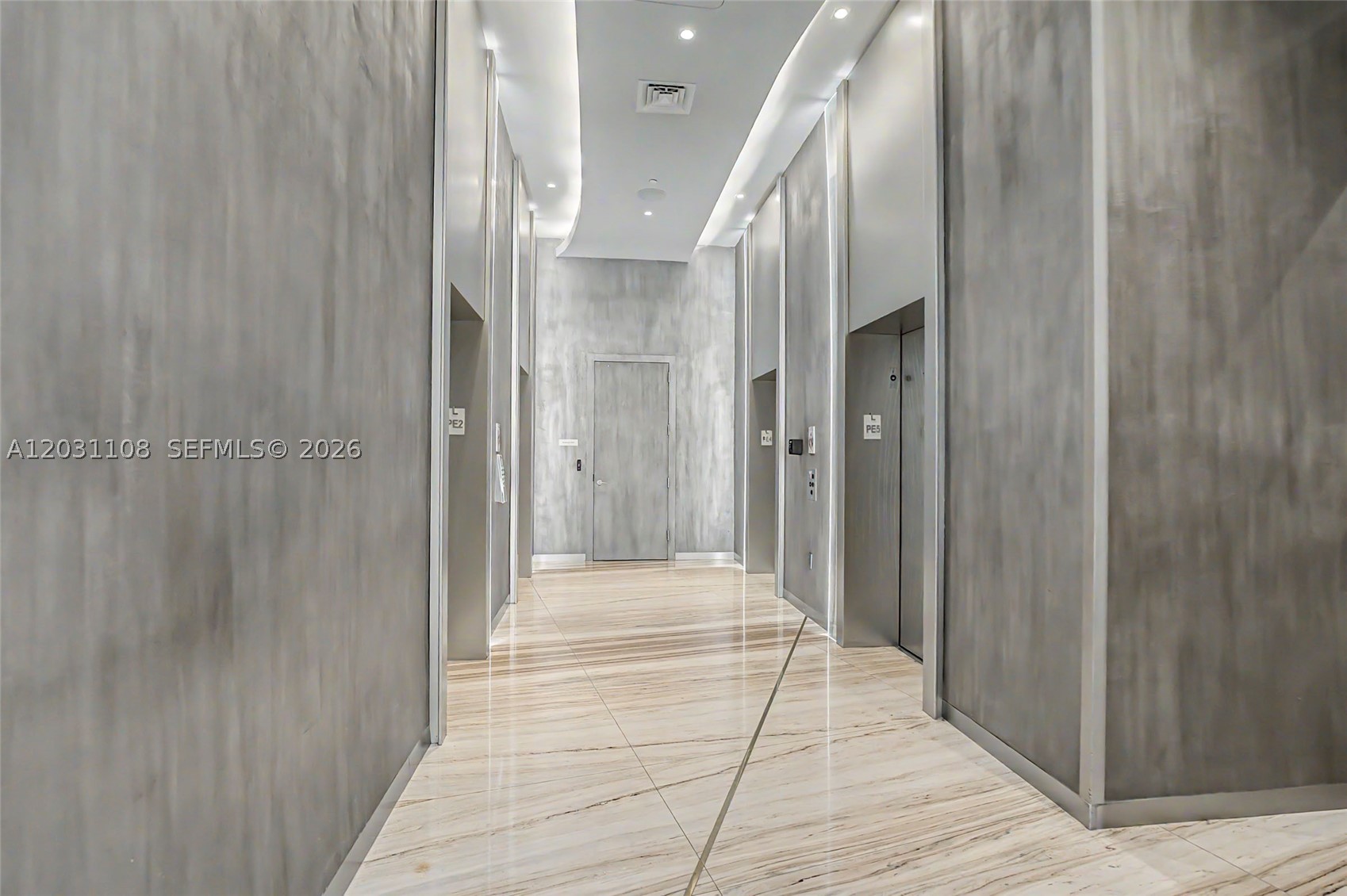 1000 Brickell Plz #4609, Miami FL 33131