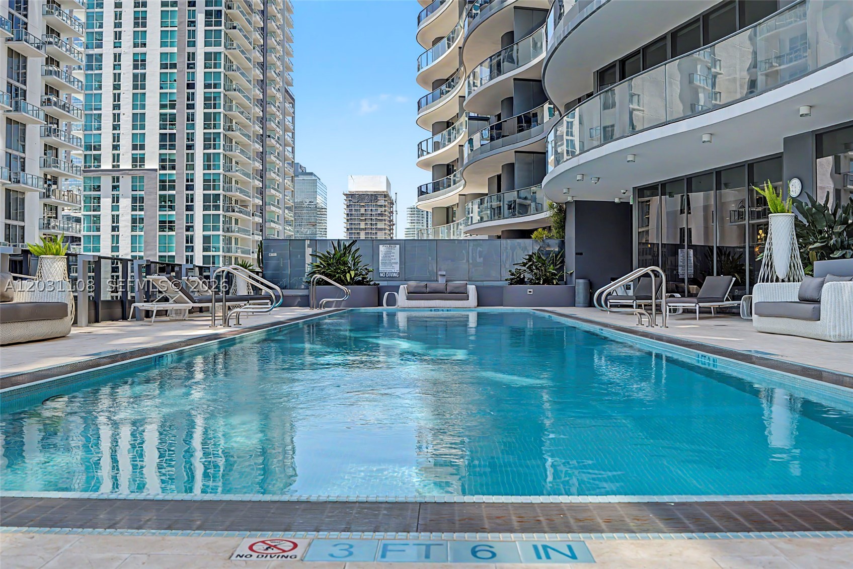 1000 Brickell Plz #4609, Miami FL 33131