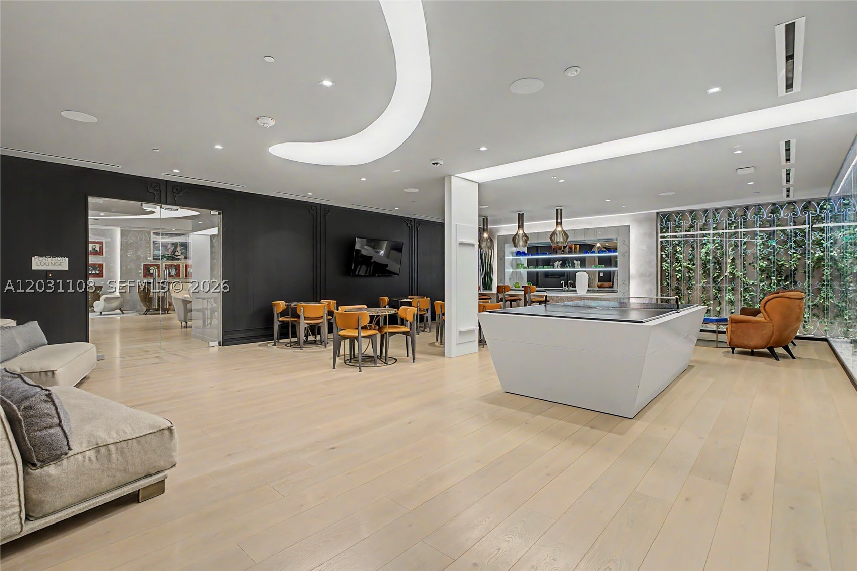 1000 Brickell Plz #4609, Miami FL 33131