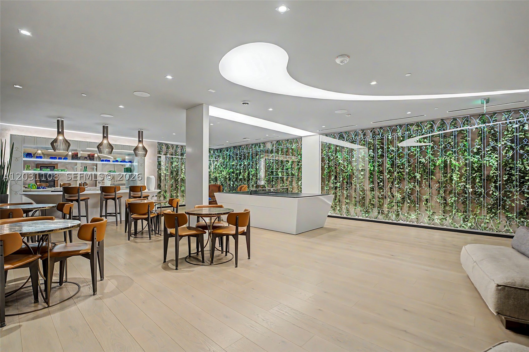 1000 Brickell Plz #4609, Miami FL 33131