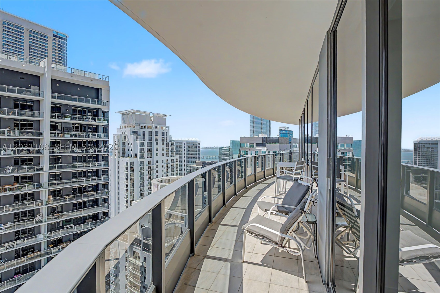 1000 Brickell Plz #4609, Miami FL 33131