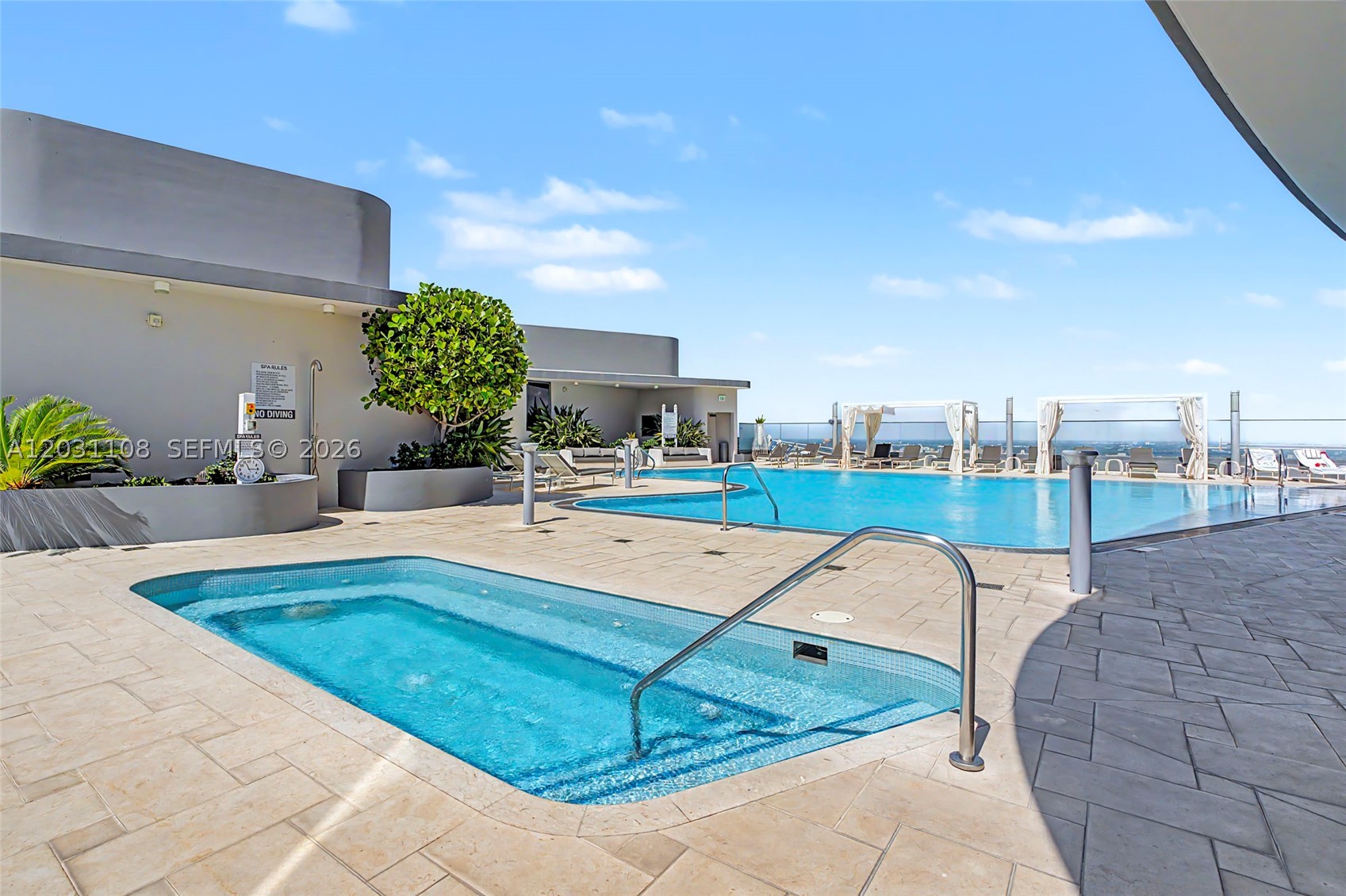 1000 Brickell Plz #4609, Miami FL 33131