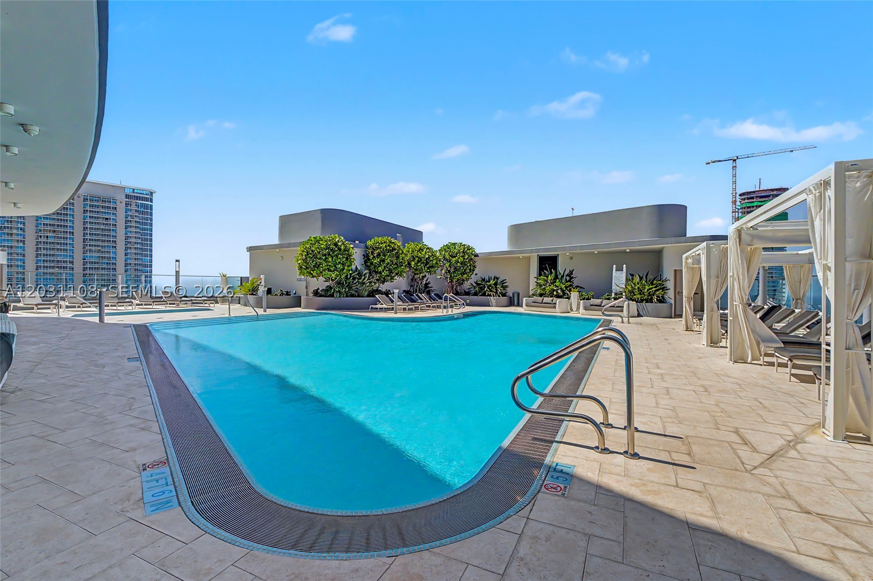 1000 Brickell Plz #4609, Miami FL 33131