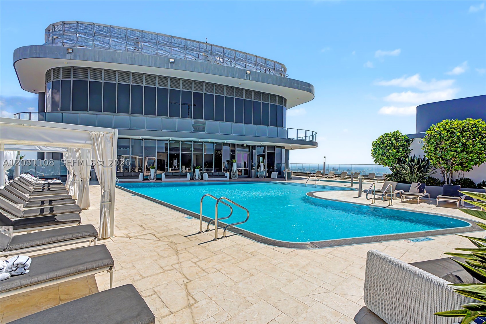 1000 Brickell Plz #4609, Miami FL 33131