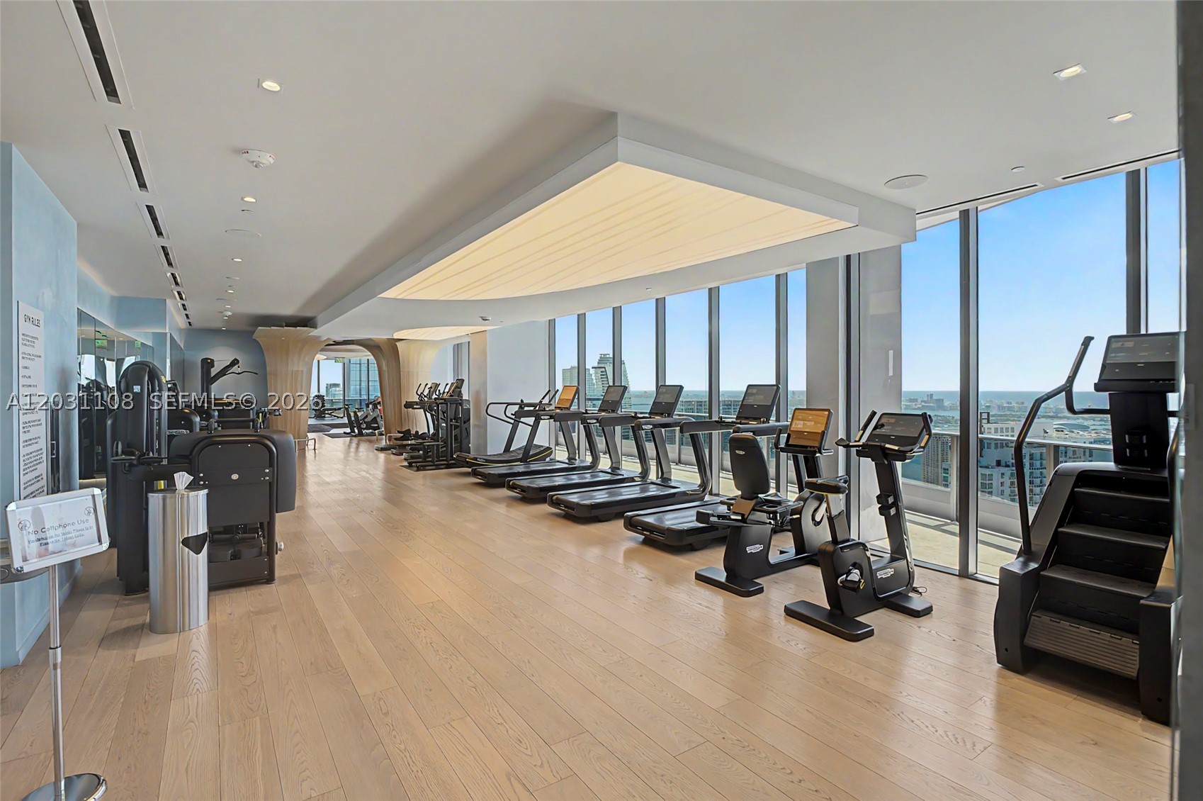 1000 Brickell Plz #4609, Miami FL 33131