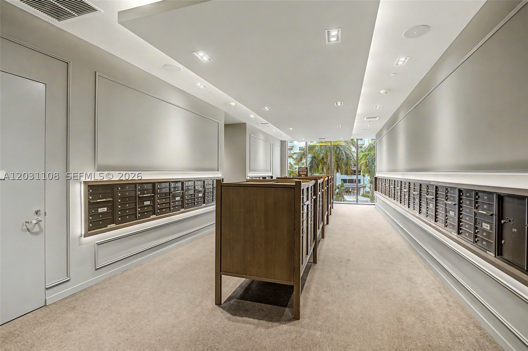 1000 Brickell Plz #4609, Miami FL 33131