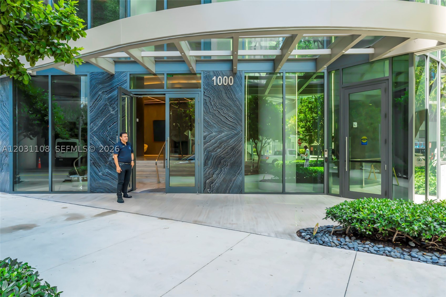 1000 Brickell Plz #4609, Miami FL 33131