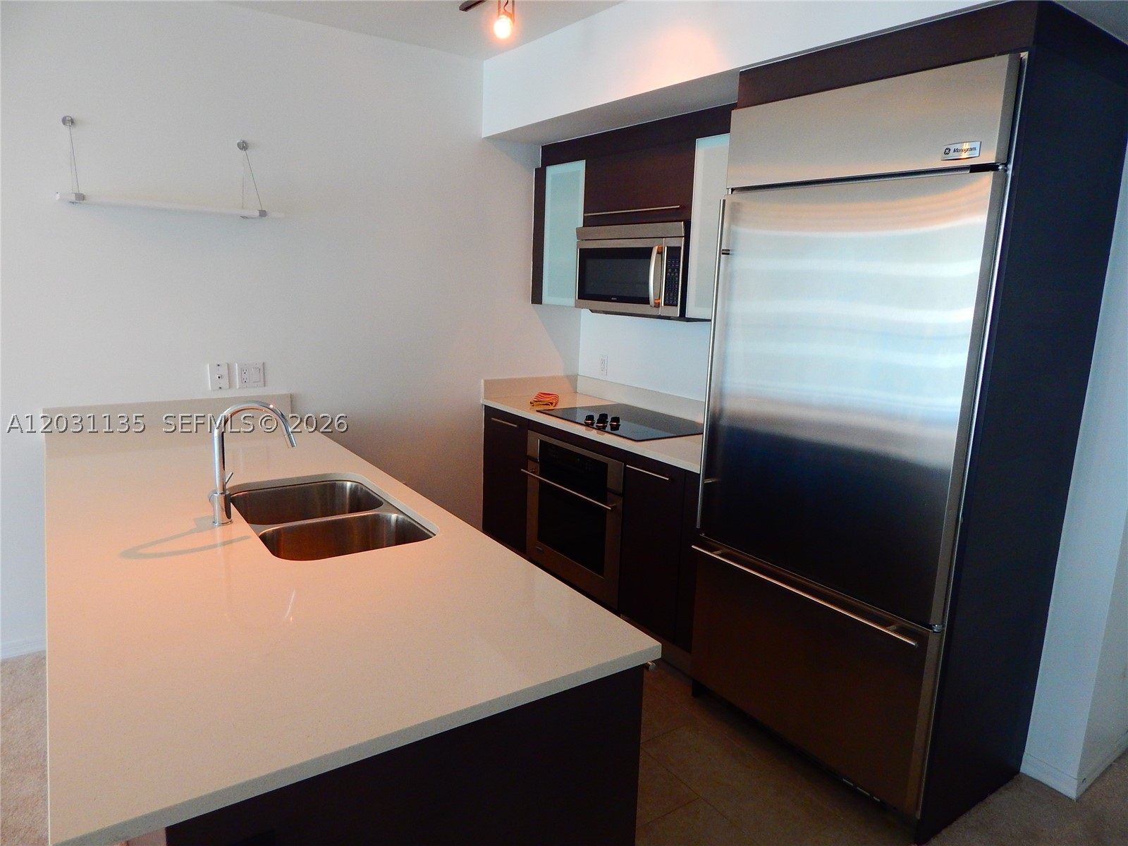500 Brickell Ave #1808, Miami FL 33131