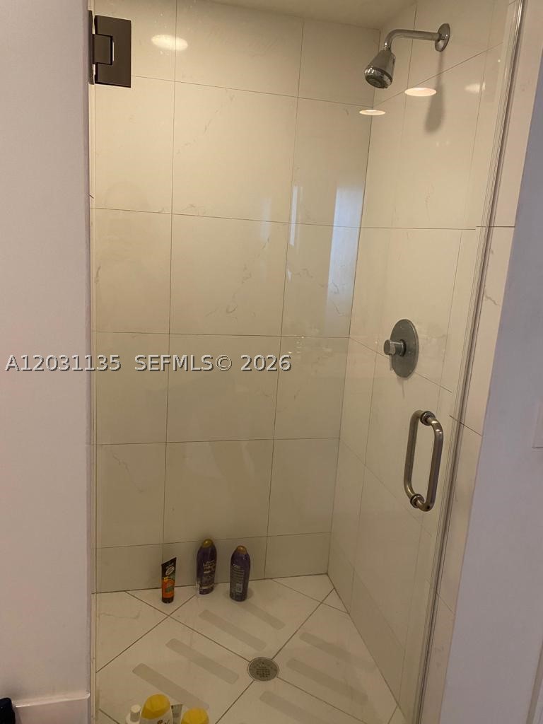 500 Brickell Ave #1808, Miami FL 33131