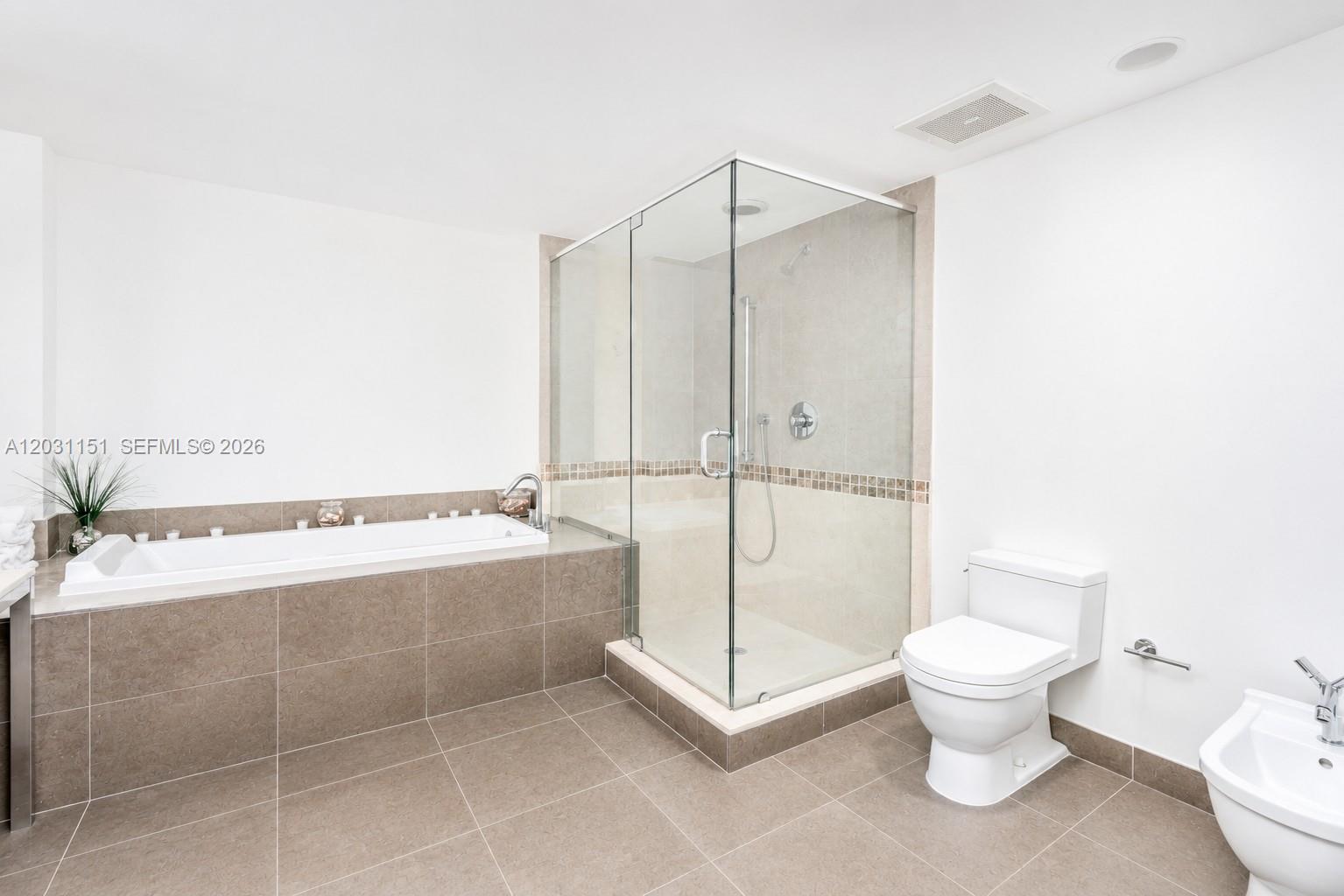 495 Brickell Ave #705, Miami FL 33131