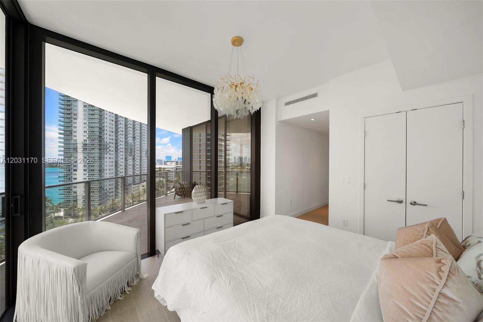 500 Alton #1205, Miami Beach FL 33139