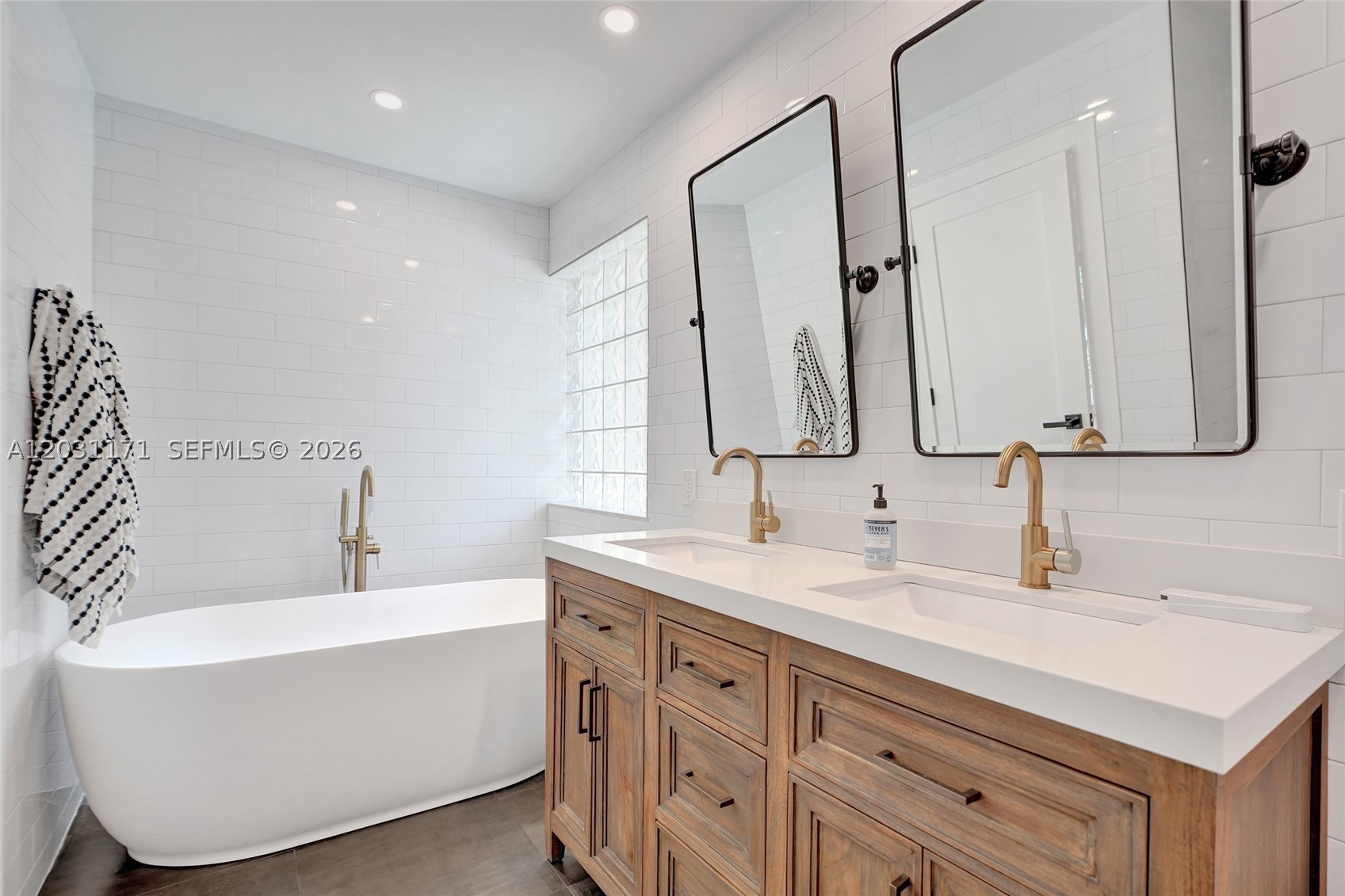 8320 SW 161st St, Palmetto Bay FL 33157