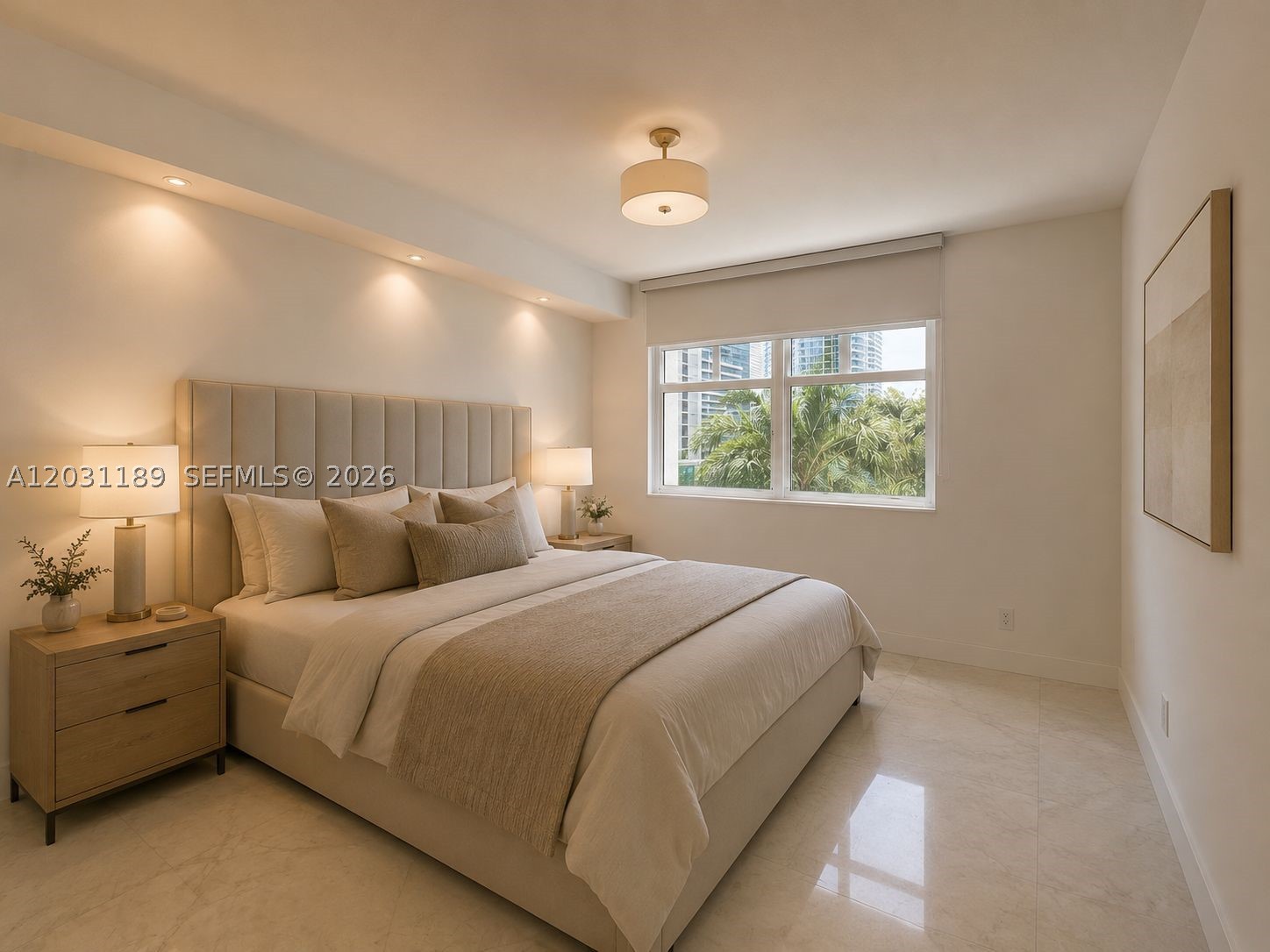 31 SE 5th St #1404, Miami FL 33131