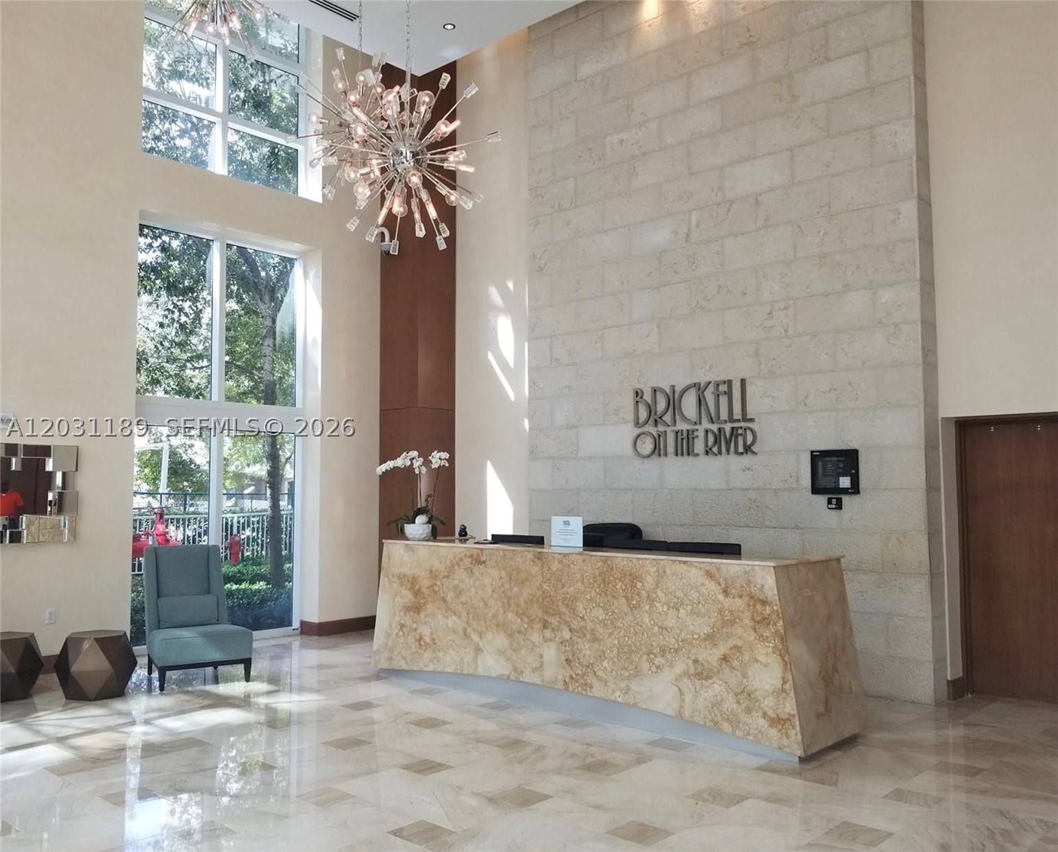 31 SE 5th St #1404, Miami FL 33131