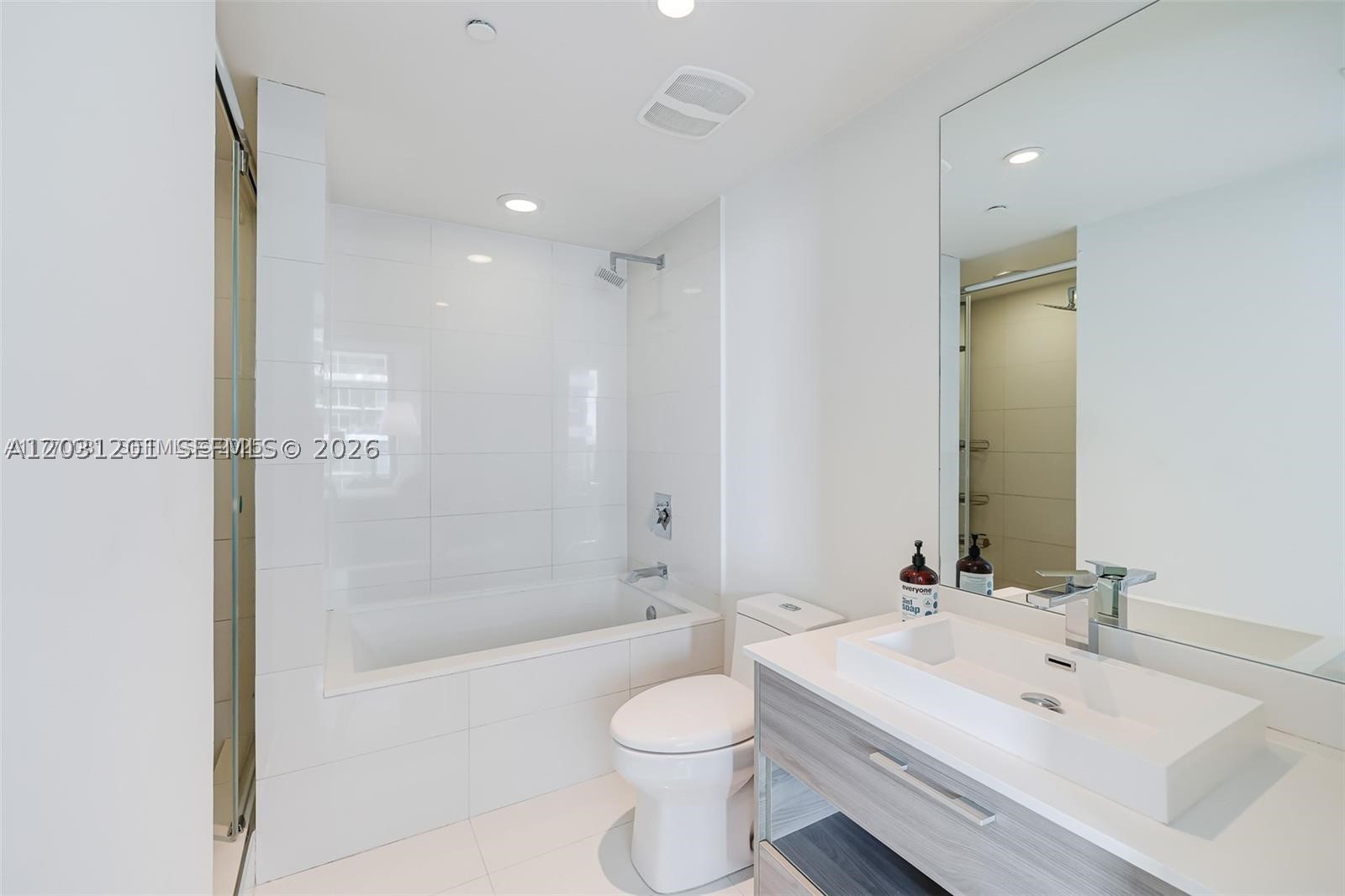 1300 S Miami Ave #3709, Miami FL 33130