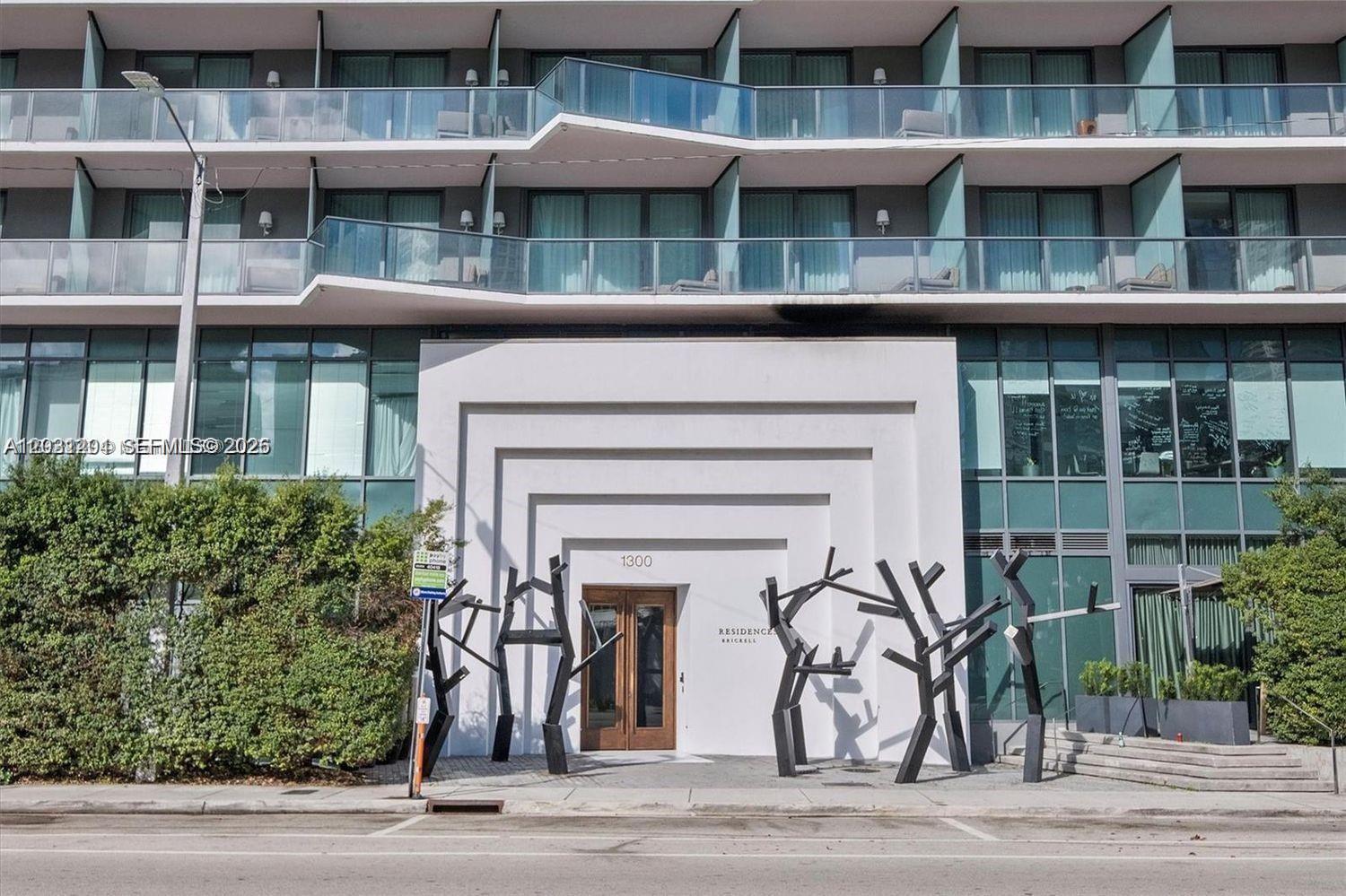 1300 S Miami Ave #3709, Miami FL 33130