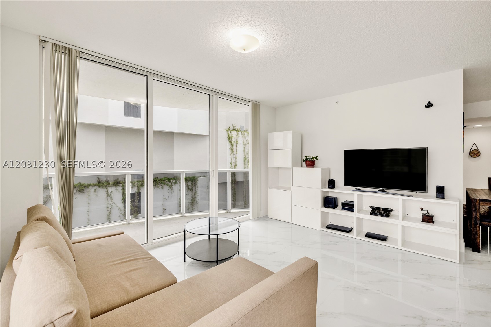 601 NE 23rd St #706, Miami FL 33137