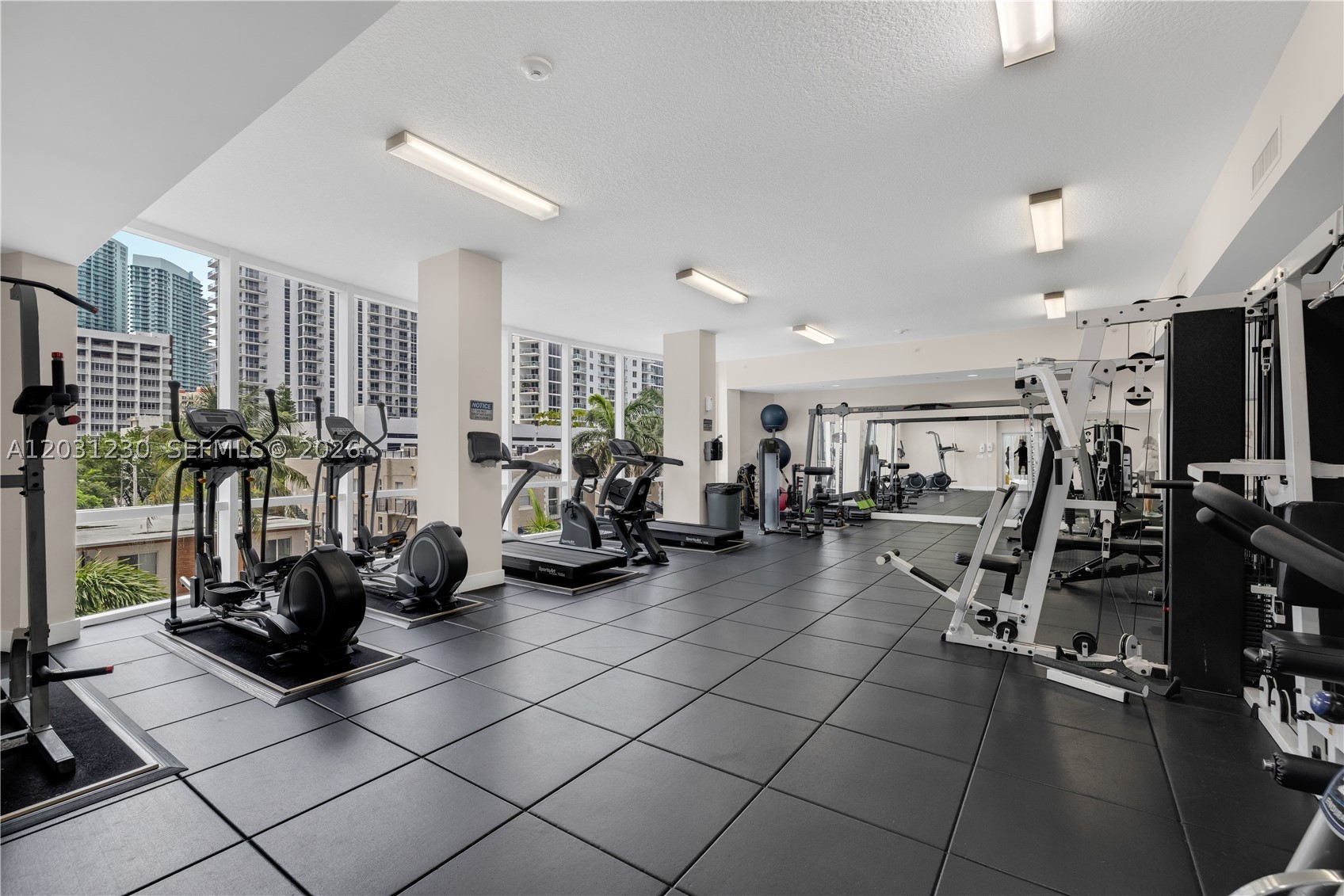 601 NE 23rd St #706, Miami FL 33137