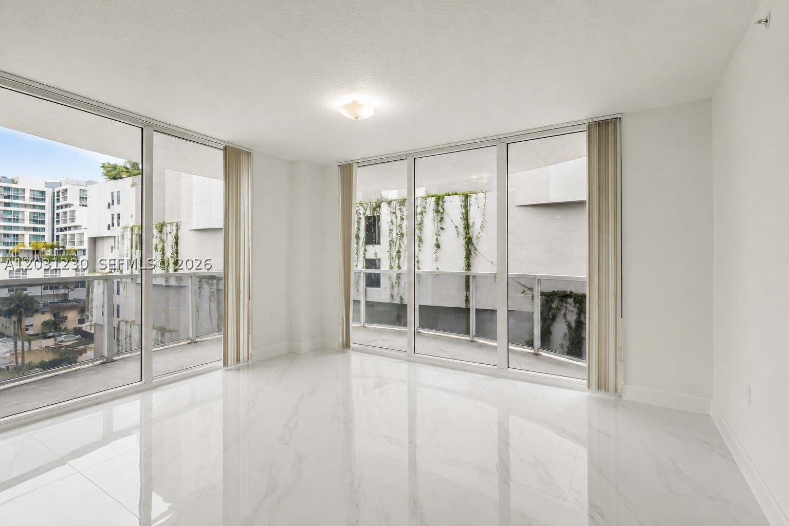 601 NE 23rd St #706, Miami FL 33137