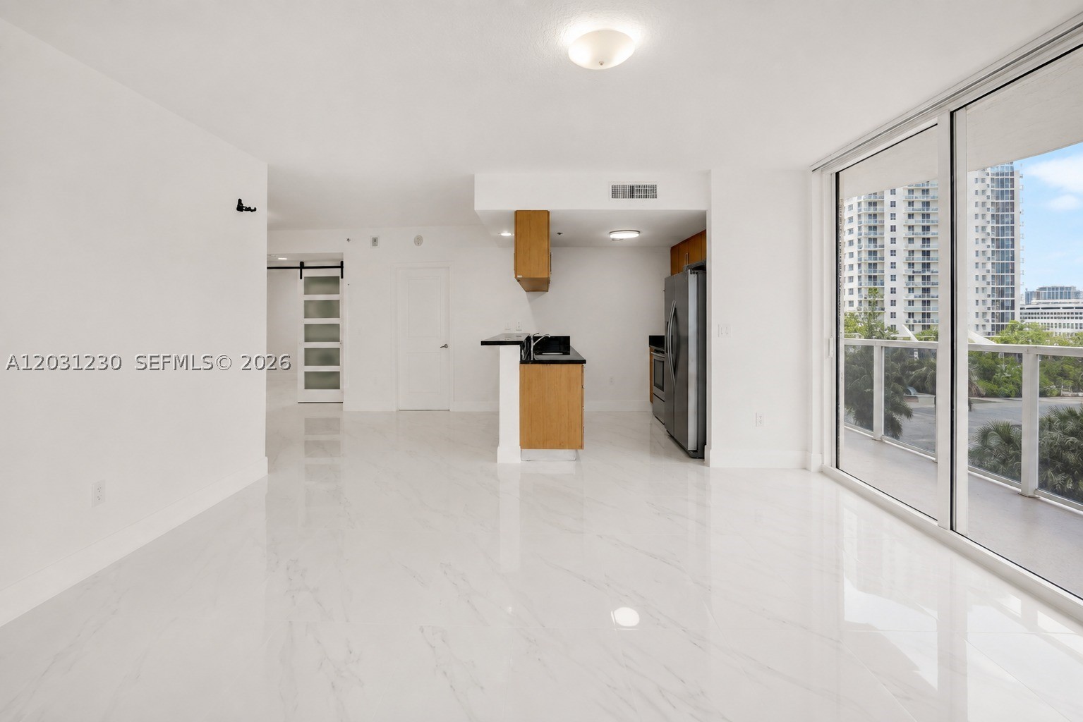 601 NE 23rd St #706, Miami FL 33137