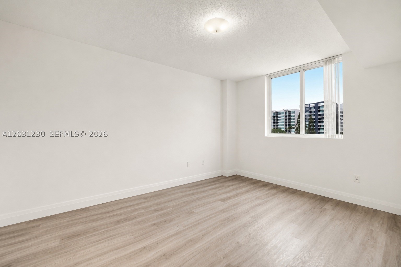 601 NE 23rd St #706, Miami FL 33137