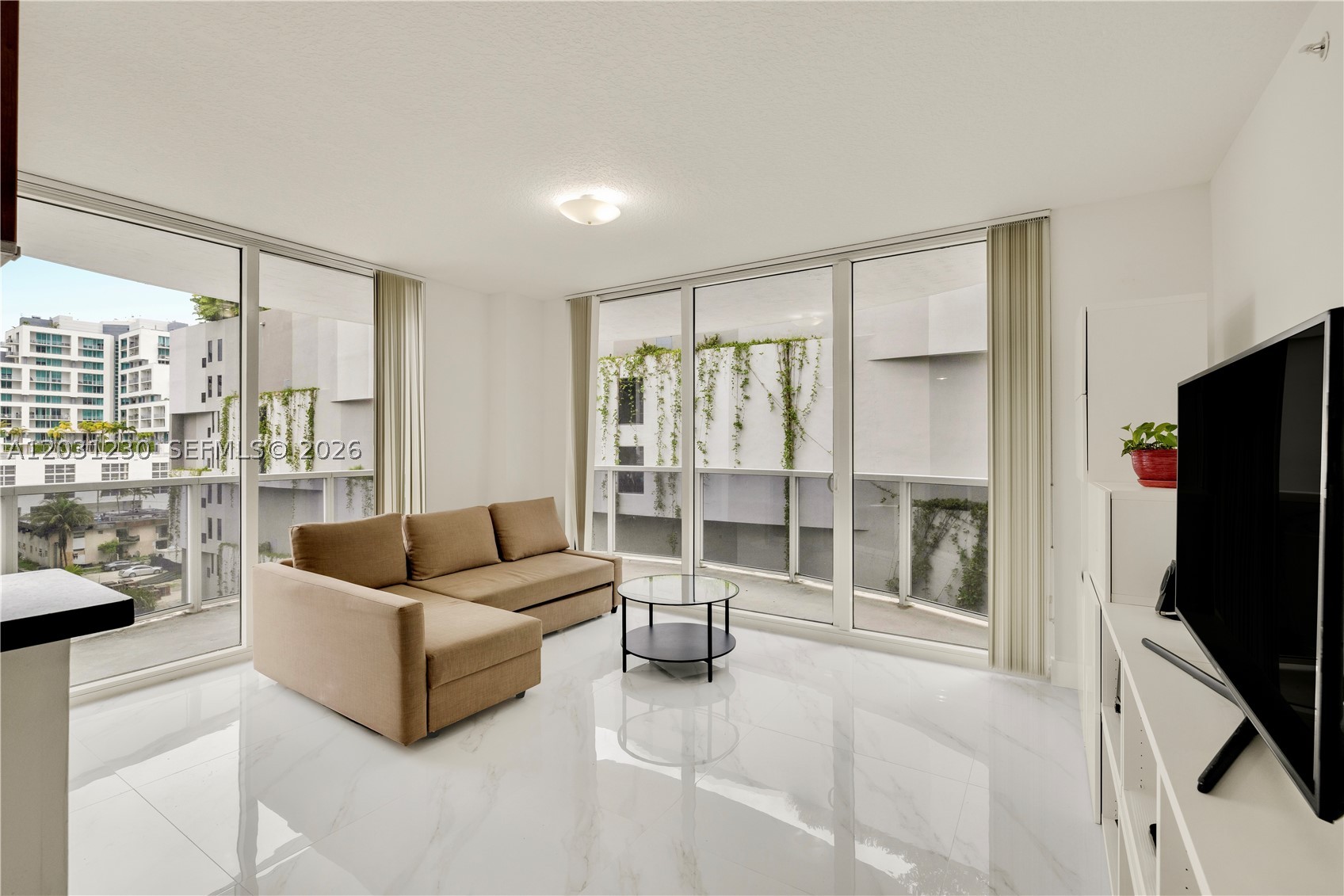 601 NE 23rd St #706, Miami FL 33137