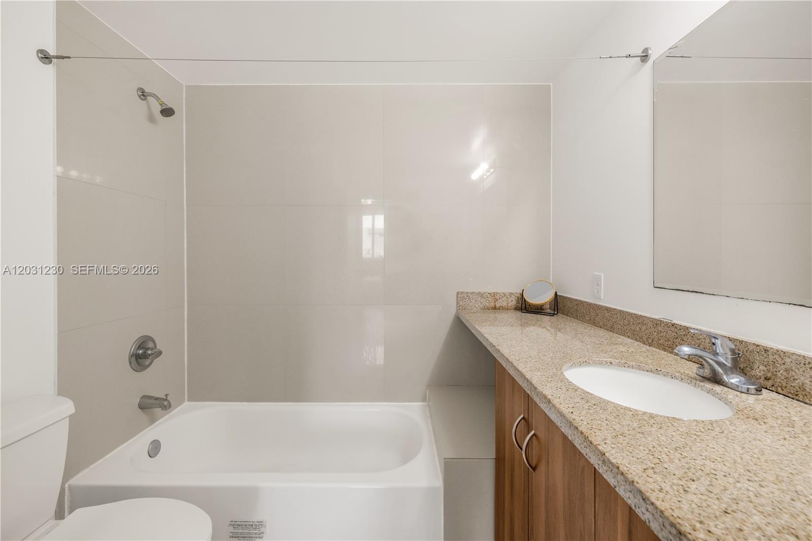 601 NE 23rd St #706, Miami FL 33137