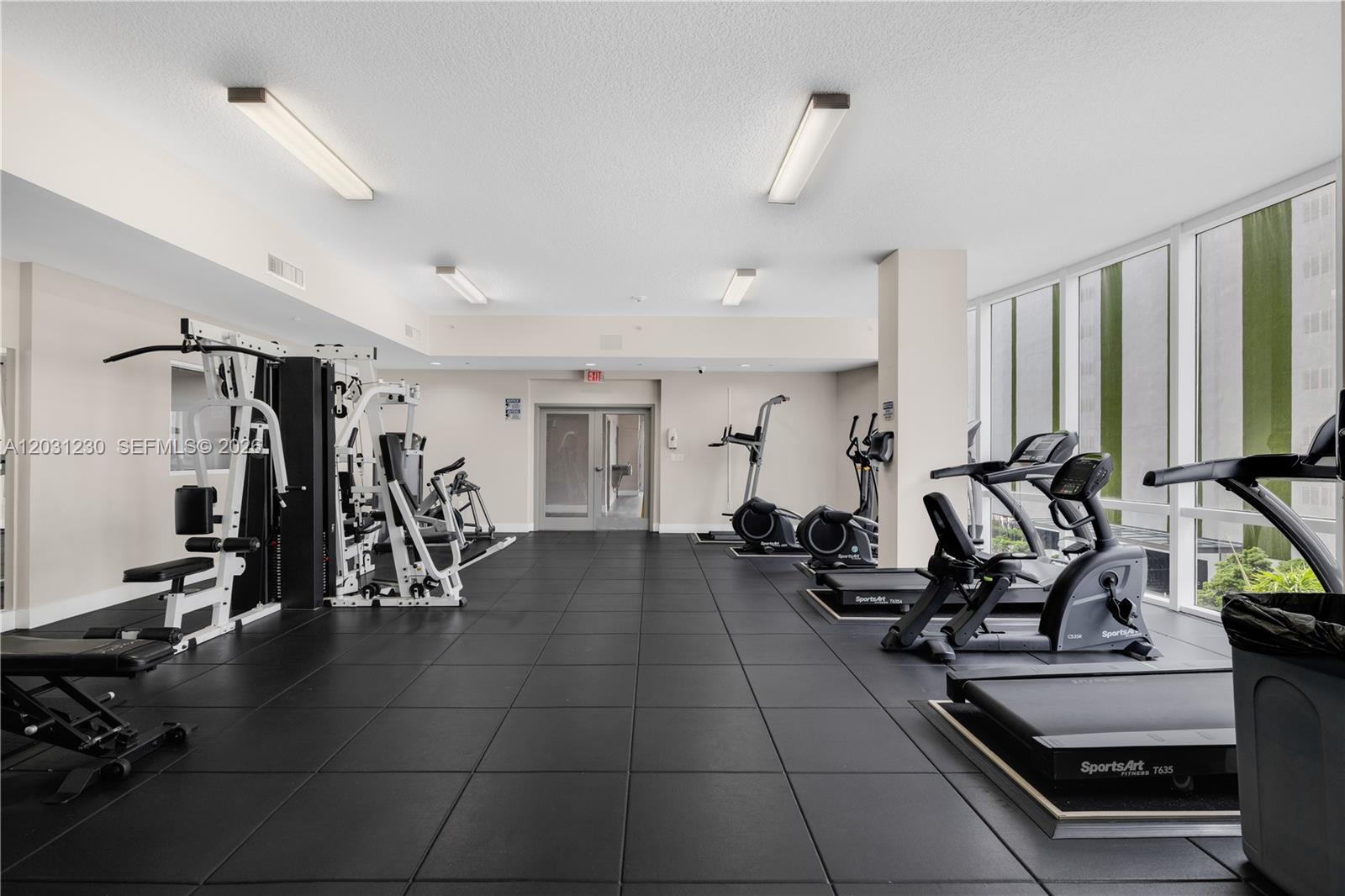 601 NE 23rd St #706, Miami FL 33137